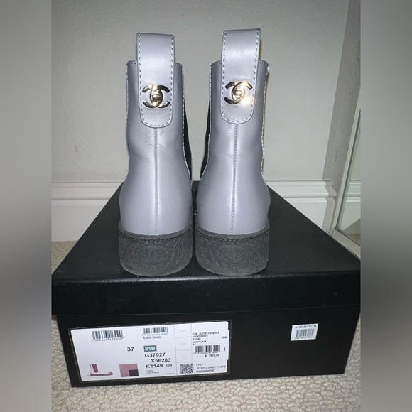 Chanel Combat Boots 21B G37927 -Gray/Black. Size 37 - Picture 4 of 12